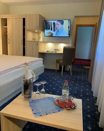 桑恩豪夫酒店 酒店 3*